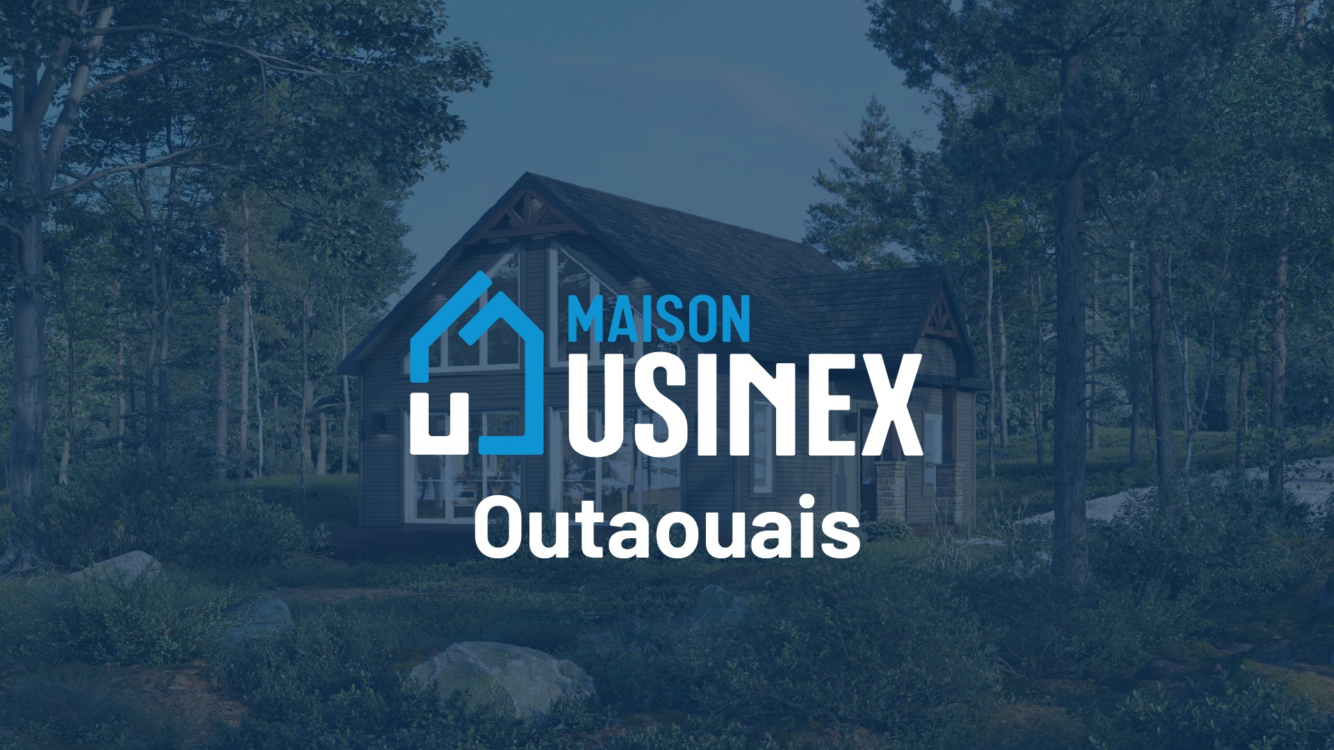 logo maison usinex outaouais sur fond bleu transparent avec modèle de maison préfabriquée à l'arrière-plan